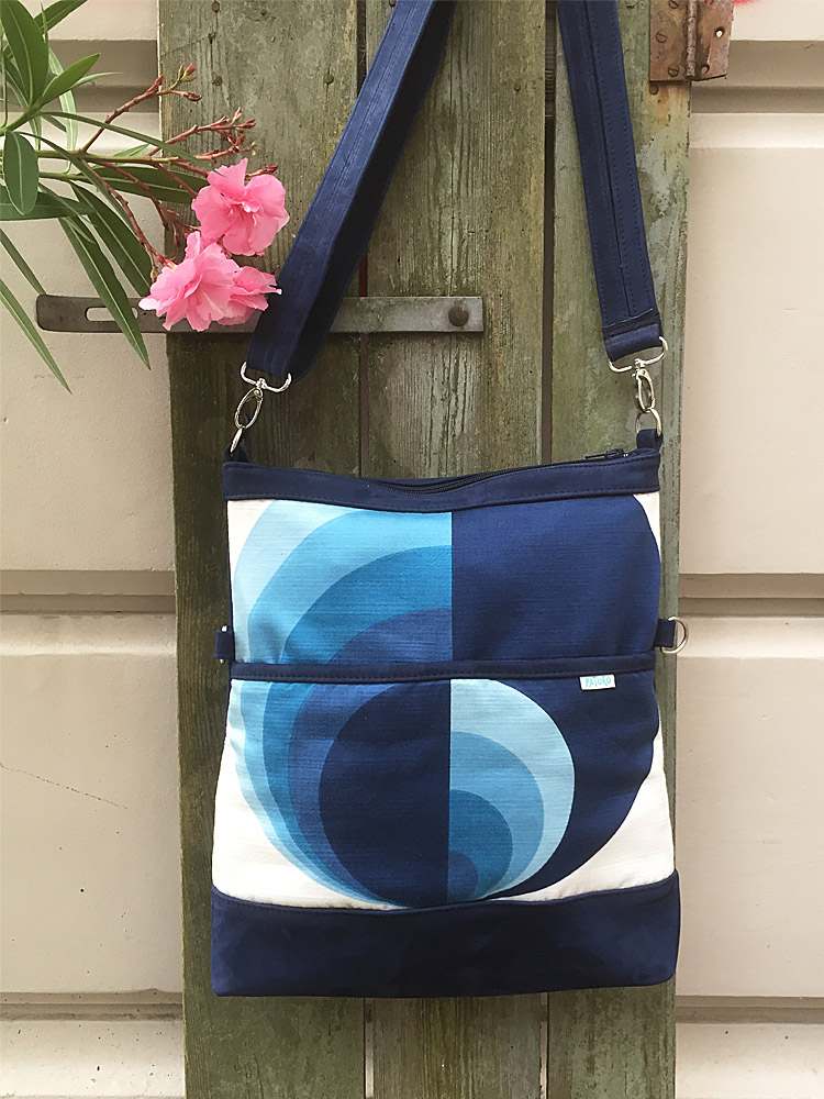 Ledertasche dunkelblau Stoff Kreise