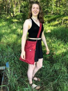 Leder Umhängetasche rubinrot leicht verstellbar